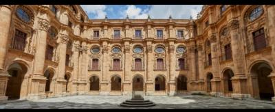 Claustro de la Universidad Pontificia de Salamanca